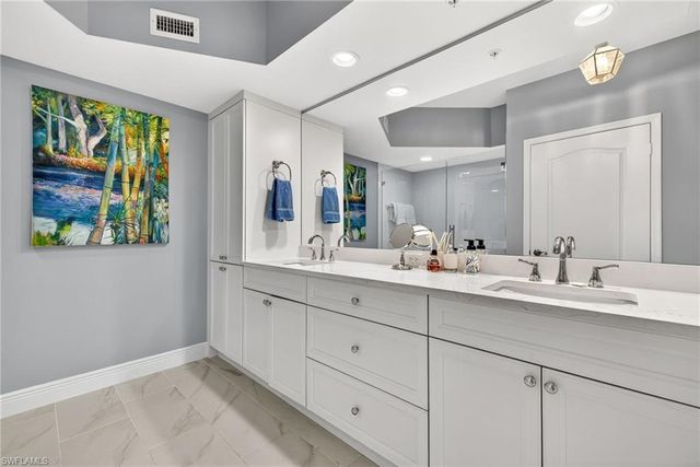 7687 Pebble Creek CIR # 303, Naples, FL 34108