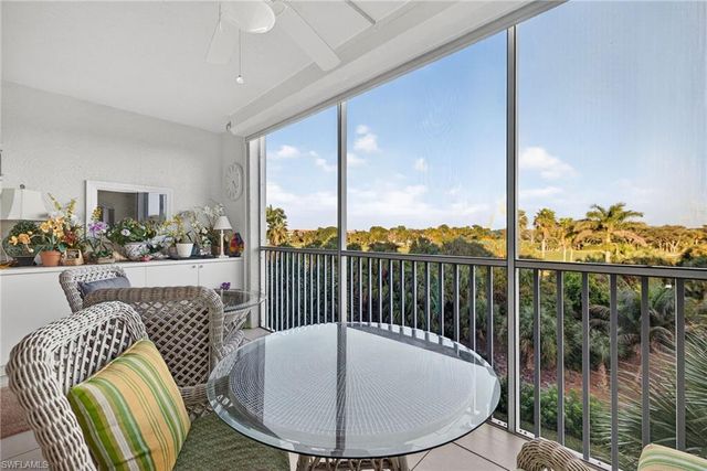 7687 Pebble Creek CIR # 303, Naples, FL 34108