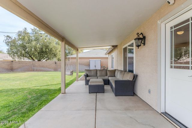 2872 E CARLA VISTA Court, Gilbert, AZ 85295