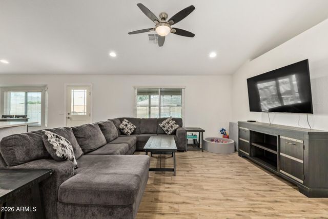 2872 E CARLA VISTA Court, Gilbert, AZ 85295