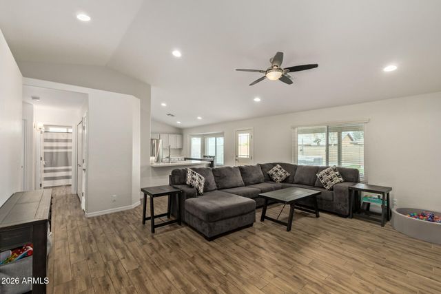 2872 E CARLA VISTA Court, Gilbert, AZ 85295