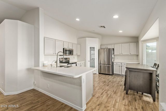 2872 E CARLA VISTA Court, Gilbert, AZ 85295