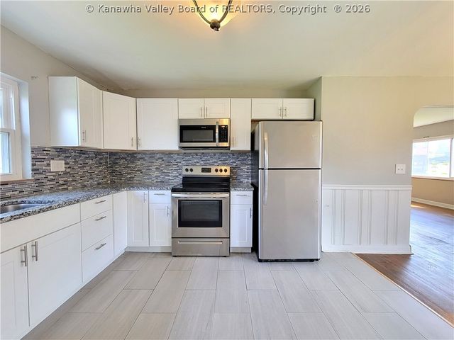 1002 Drew Street, Milton, WV 25541