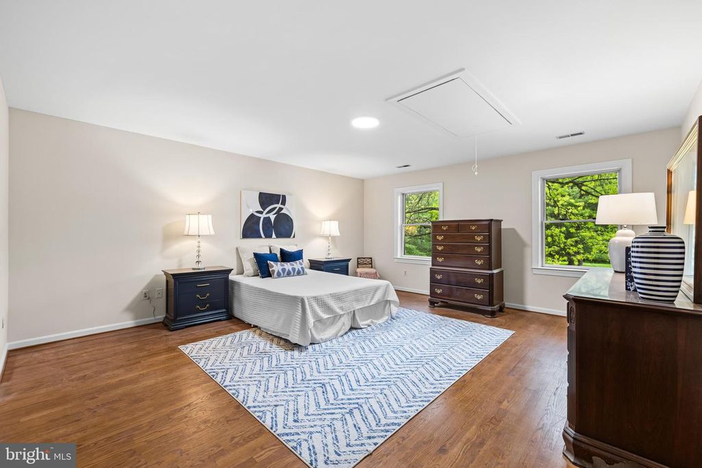 Image 31 of property listing at 7 GLENBERRY CT, Phoenix, MD 21131