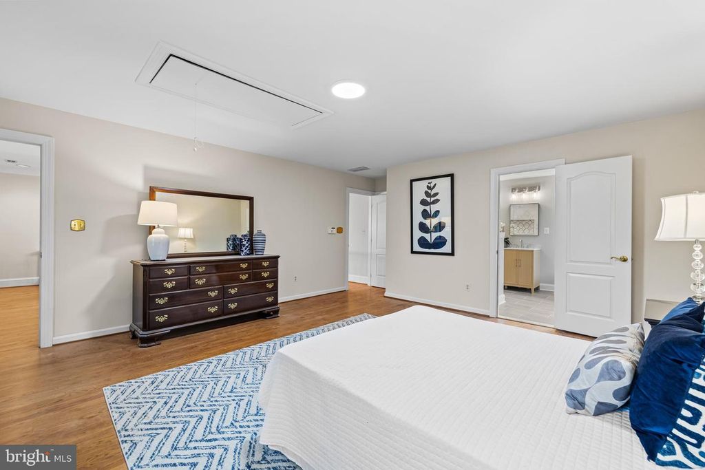 Image 34 of property listing at 7 GLENBERRY CT, Phoenix, MD 21131