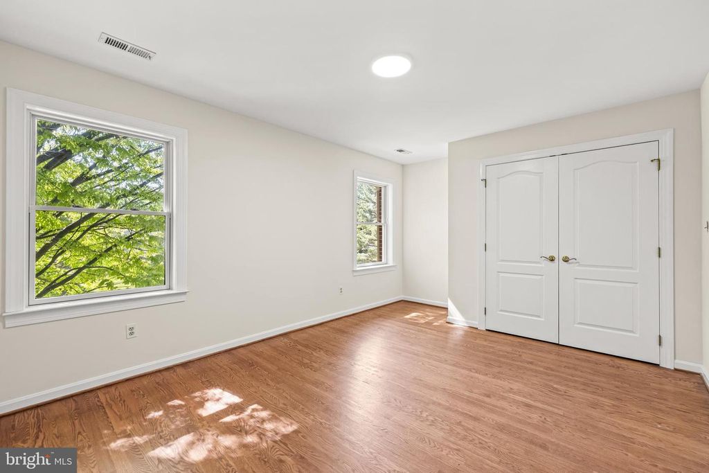 Image 51 of property listing at 7 GLENBERRY CT, Phoenix, MD 21131