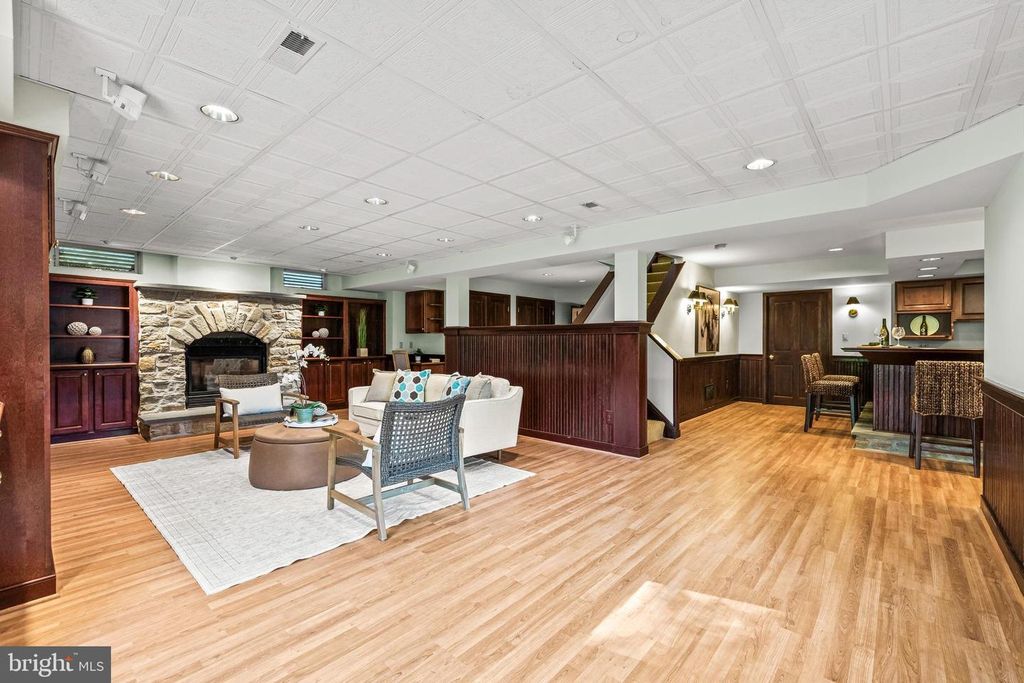 Image 57 of property listing at 7 GLENBERRY CT, Phoenix, MD 21131