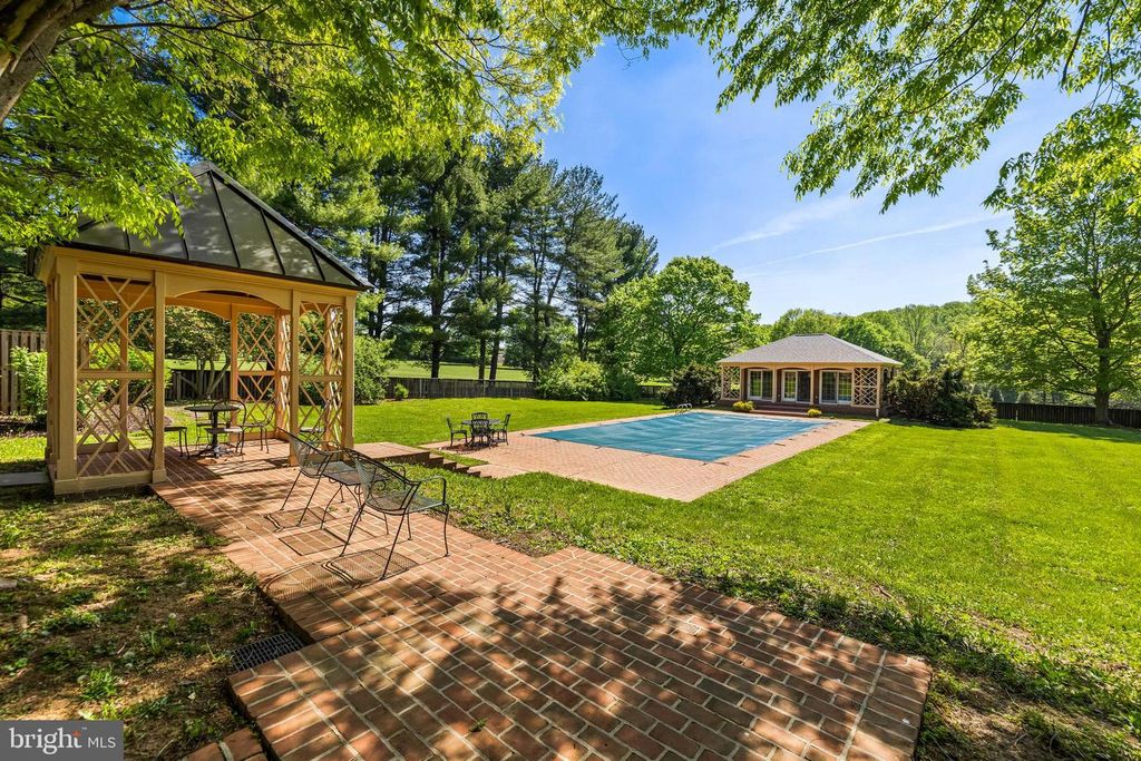 Image 63 of property listing at 7 GLENBERRY CT, Phoenix, MD 21131