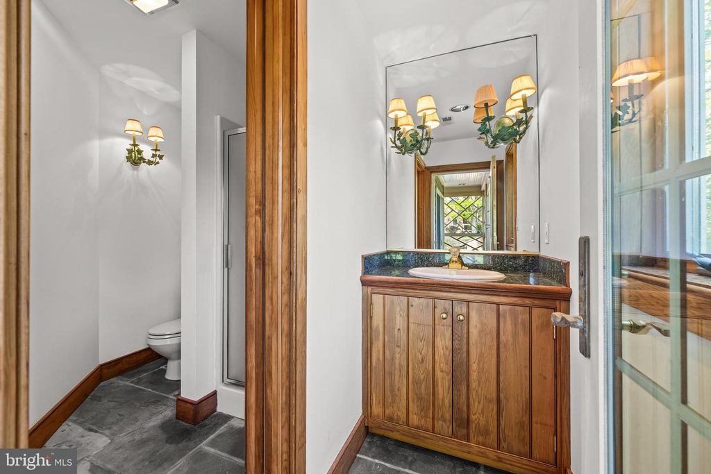 Image 74 of property listing at 7 GLENBERRY CT, Phoenix, MD 21131