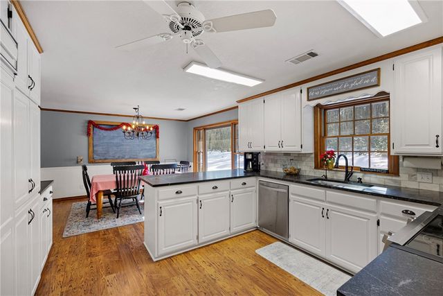 214 Shumac Lane, London, AR 72847