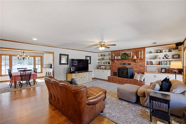 214 Shumac Lane, London, AR 72847