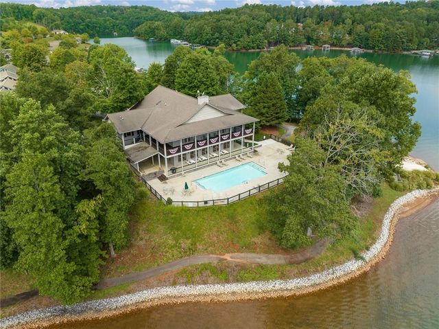 1230 Melton Road 15, West Union, SC 29696