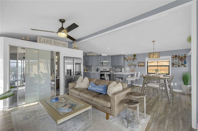 1230 Melton Road 15, West Union, SC 29696