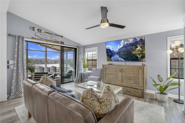 1230 Melton Road 15, West Union, SC 29696