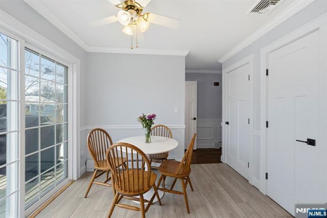 18 Laura Lane, Park Ridge, NJ 07656