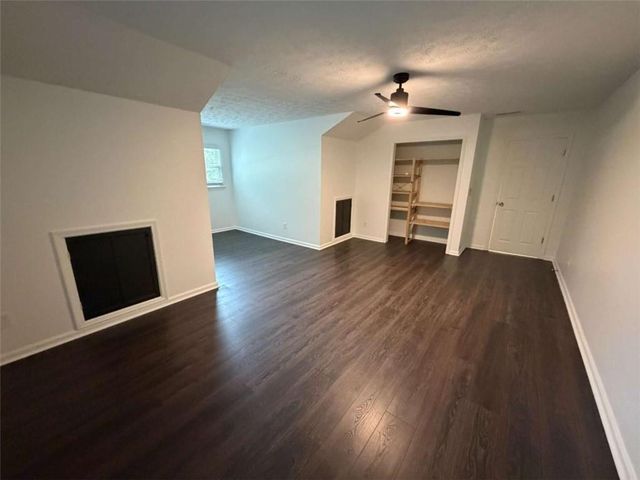 190 Timber Oak Cove, Lawrenceville, GA 30043