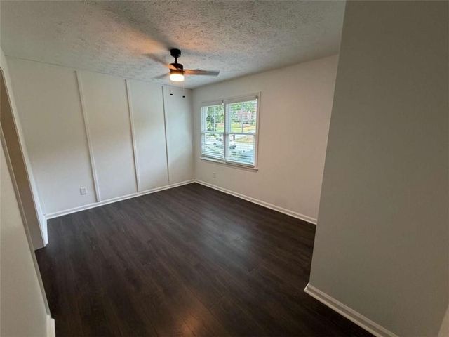190 Timber Oak Cove, Lawrenceville, GA 30043