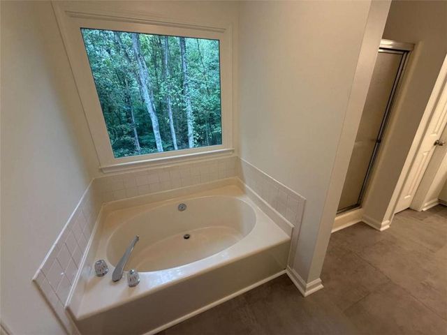 190 Timber Oak Cove, Lawrenceville, GA 30043