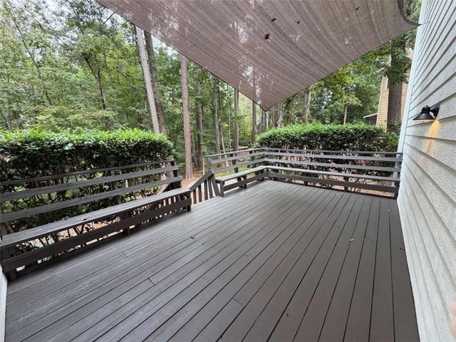 190 Timber Oak Cove, Lawrenceville, GA 30043