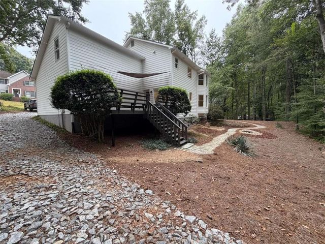 190 Timber Oak Cove, Lawrenceville, GA 30043