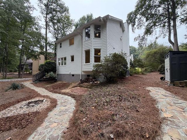 190 Timber Oak Cove, Lawrenceville, GA 30043