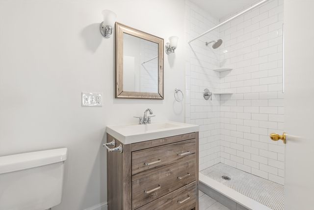 33 Pearl Street 2, Natick, MA 01760