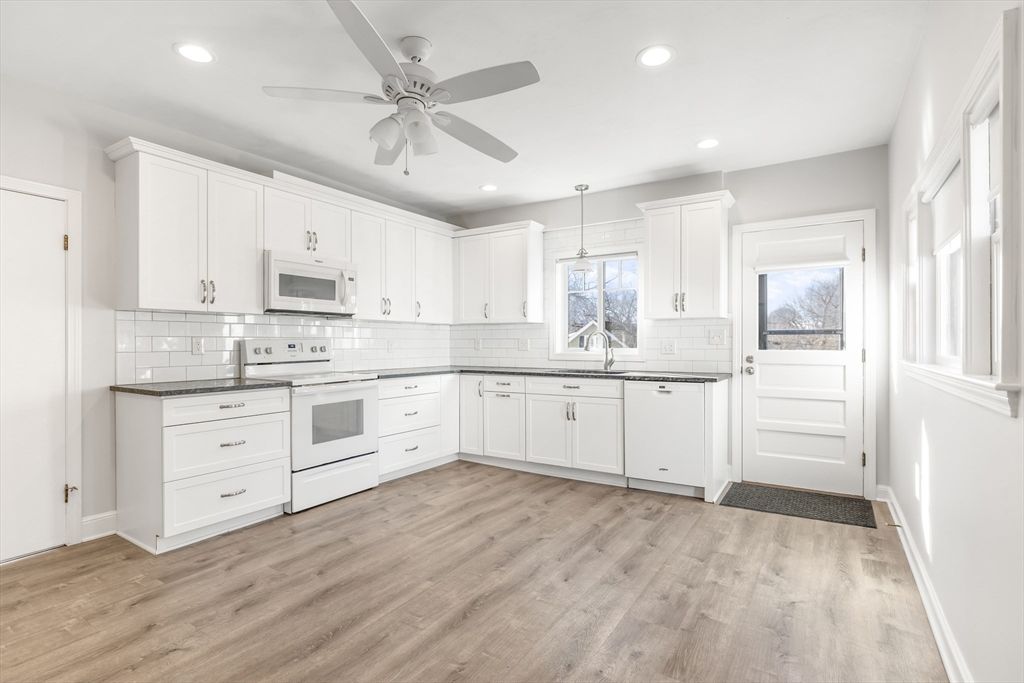 33 Pearl Street 2, Natick, MA 01760