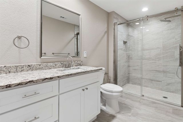 213 Teakwood Lane, Lewisville, TX 75067