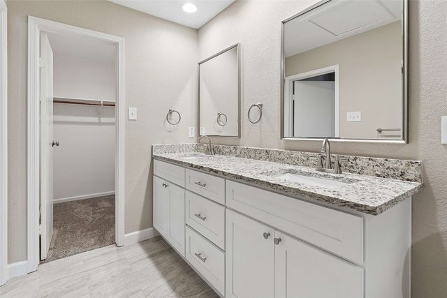 213 Teakwood Lane, Lewisville, TX 75067
