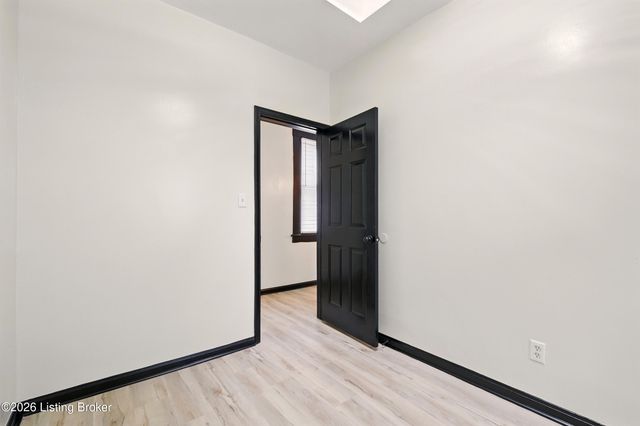 1102 E Saint Catherine St, Louisville, KY 40204