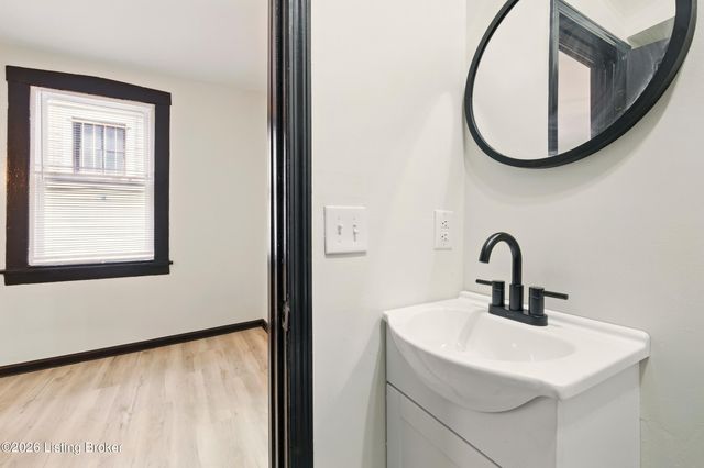 1102 E Saint Catherine St, Louisville, KY 40204