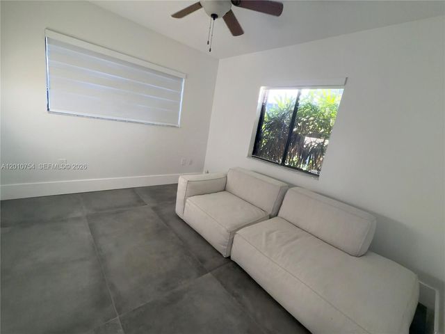 1533 Gabriel St, Hollywood, FL 33020