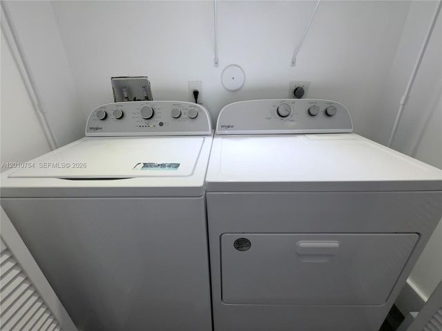 1533 Gabriel St, Hollywood, FL 33020