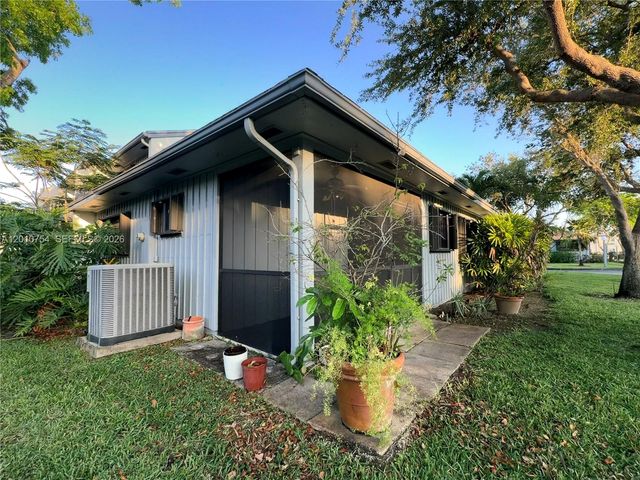 1533 Gabriel St, Hollywood, FL 33020