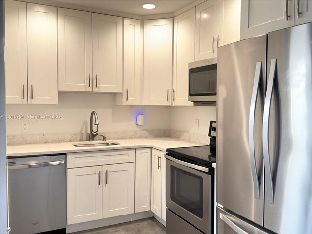 1533 Gabriel St, Hollywood, FL 33020