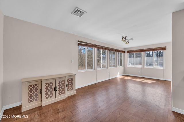 3118 Glasgow Avenue, Toms River, NJ 08753