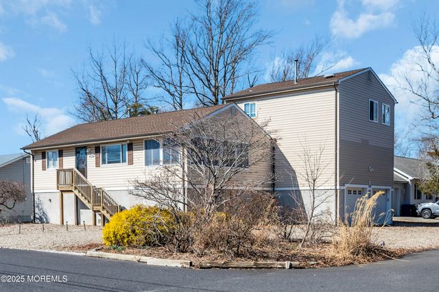 3118 Glasgow Avenue, Toms River, NJ 08753