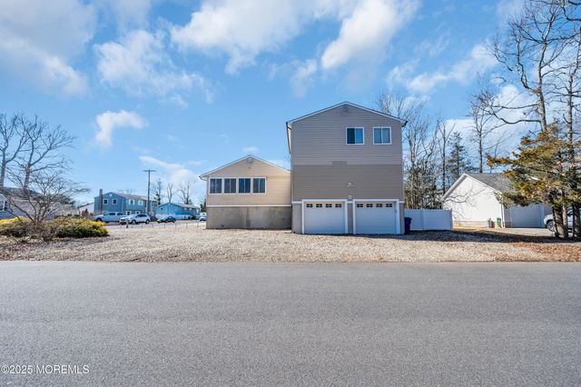 3118 Glasgow Avenue, Toms River, NJ 08753