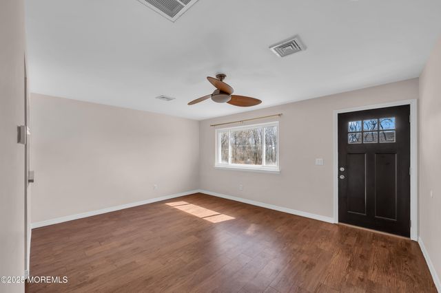 3118 Glasgow Avenue, Toms River, NJ 08753