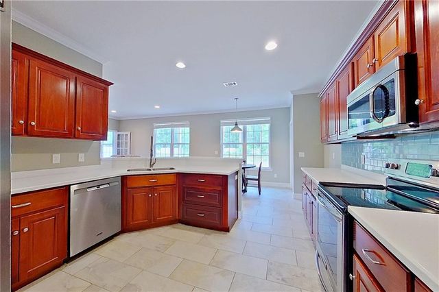6708 Mamie's Drive, Blackshear, GA 31516