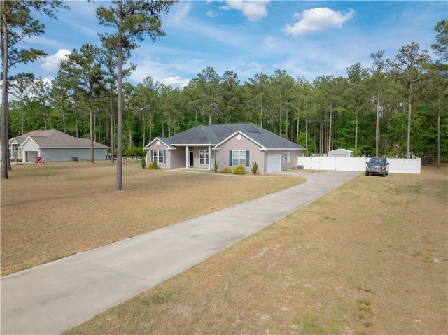 6708 Mamie's Drive, Blackshear, GA 31516