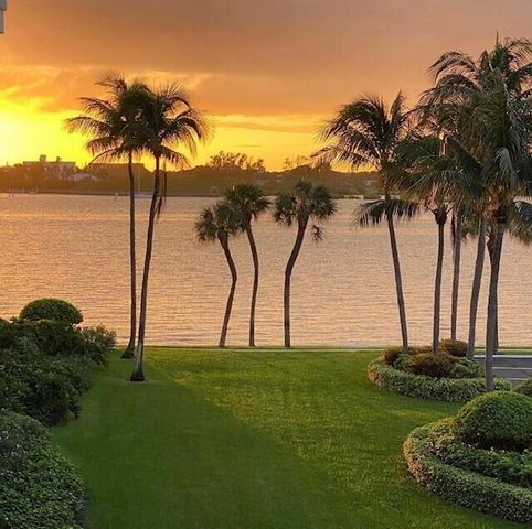 2860 S Ocean Boulevard 301, Palm Beach, FL 33480