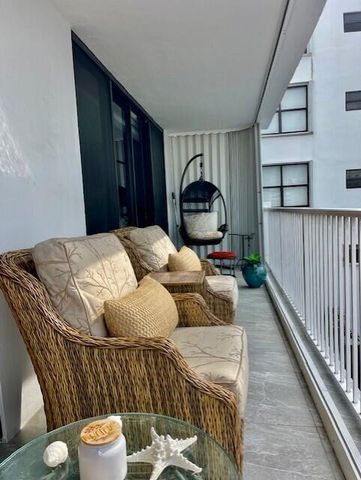 2860 S Ocean Boulevard 301, Palm Beach, FL 33480