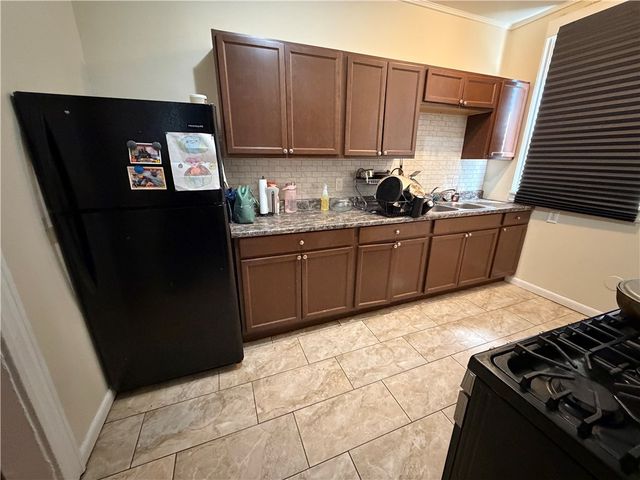 76 Ellison Street, Rochester, NY 14609
