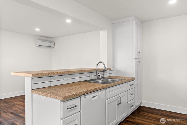 6730 S Proctor Street, Tacoma, WA 98409