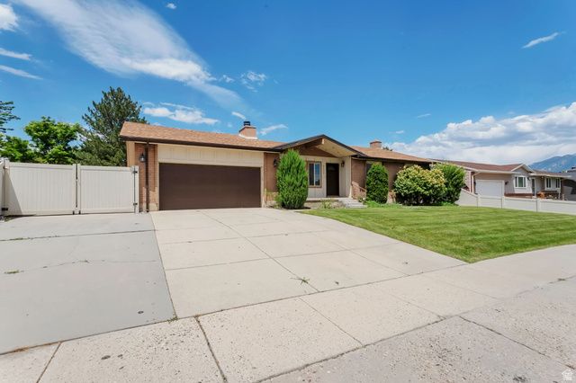 2152 CARRIAGE AVE, Riverton, UT 84065
