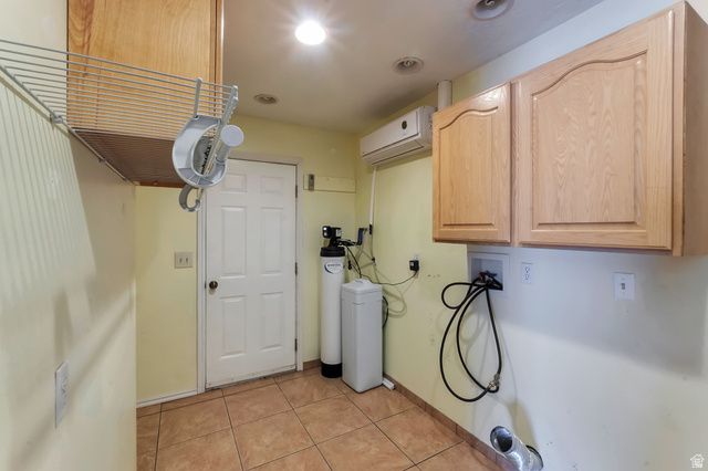 2152 CARRIAGE AVE, Riverton, UT 84065