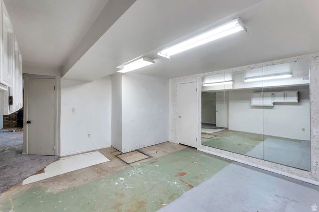 2152 CARRIAGE AVE, Riverton, UT 84065