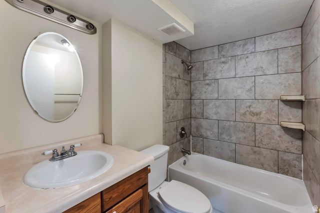 2152 CARRIAGE AVE, Riverton, UT 84065