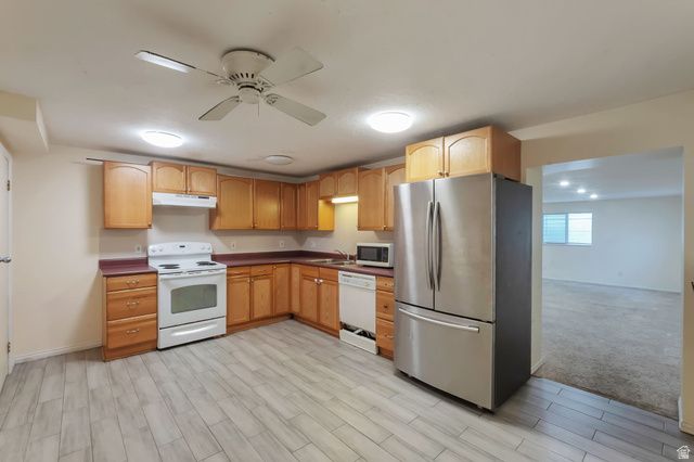 2152 CARRIAGE AVE, Riverton, UT 84065